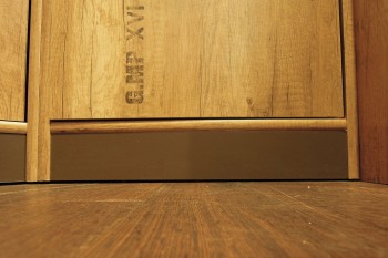 Шкаф для белья «Пилигрим» (Дуб Каньон светлый, Фон серый) в Среднеколымске - srednekolymsk.mebel54.com | фото
